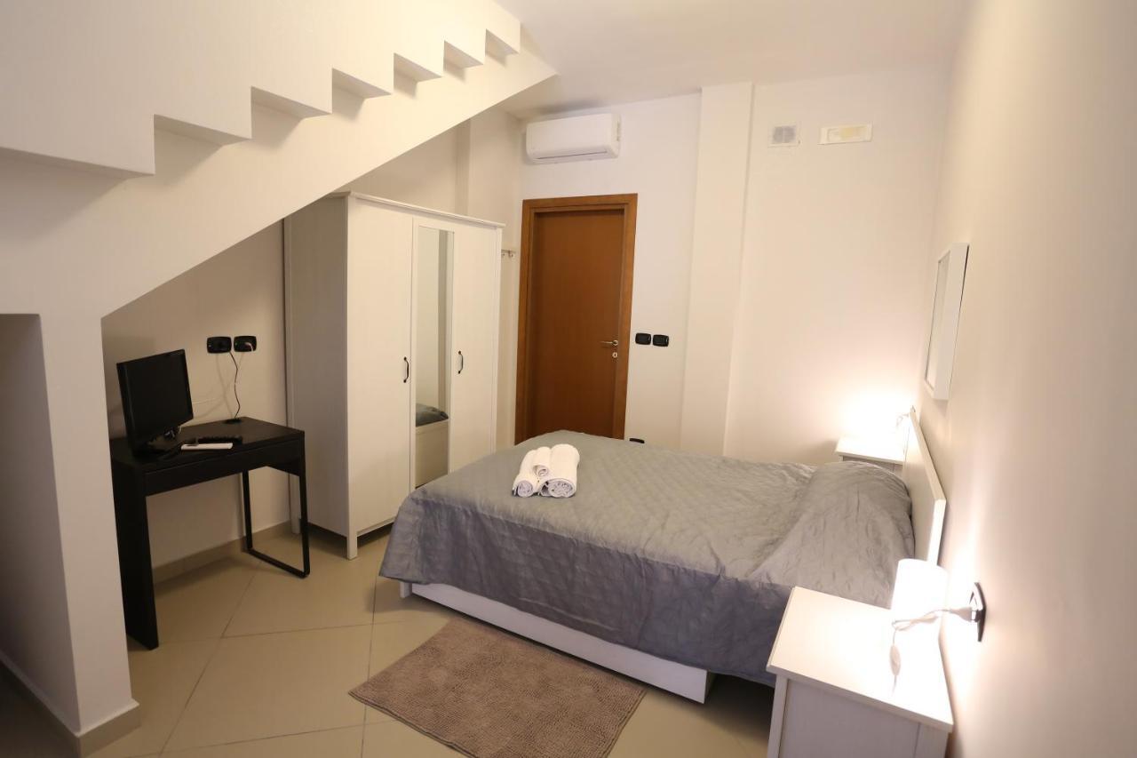Santoronzo Bed and Breakfast Turi Buitenkant foto